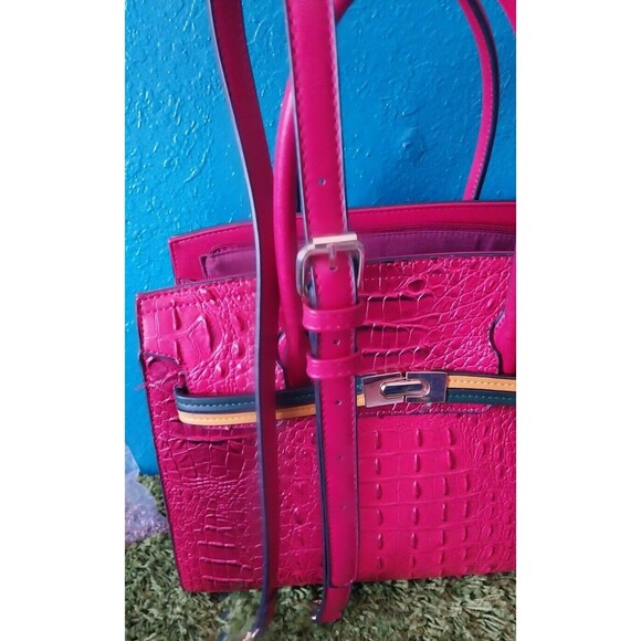 Faux Ostrich Handbag Shoulder bag Mezon Red w/ Snakeskin Accents - Picture 8 of 11